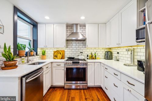 240 Fairmount Ave, Philadelphia PA  19123-2928 exterior