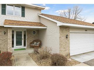 1757 Drake Dr, Saint Paul, MN 55122-2240