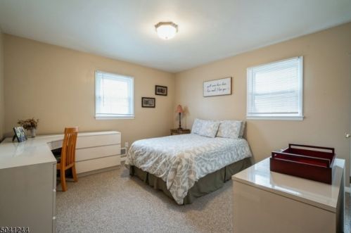 1971 Portland Ave, Scotch Plains NJ 07076-1802 exterior