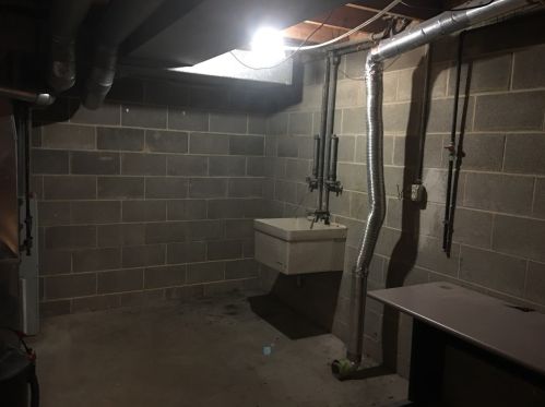 9035 70, Milwaukee WI 53218-3941 exterior