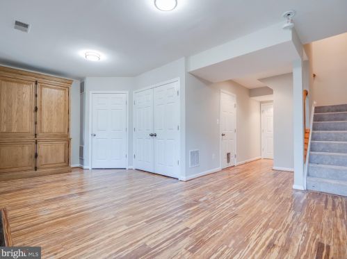 7572 Great Swan Ct, Alexandria VA 22306-2274 exterior