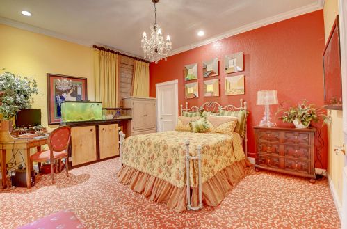 8048 Desmond Dr, Boynton Beach FL 33472-5013 exterior