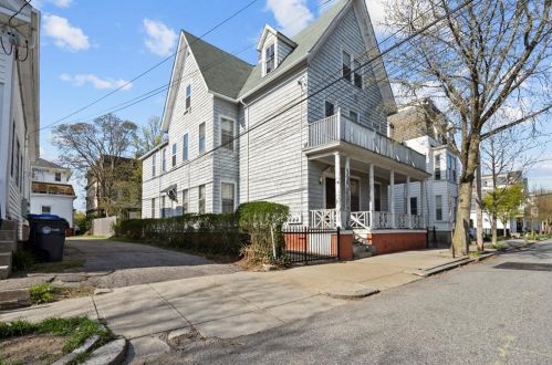 41 Brighton St, Providence RI  02909-1425 exterior