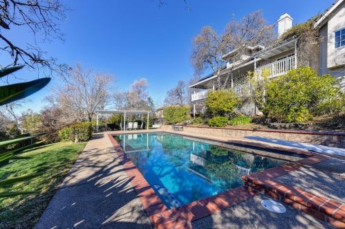 3390 Beatty Dr, Folsom CA 95762-7000 exterior