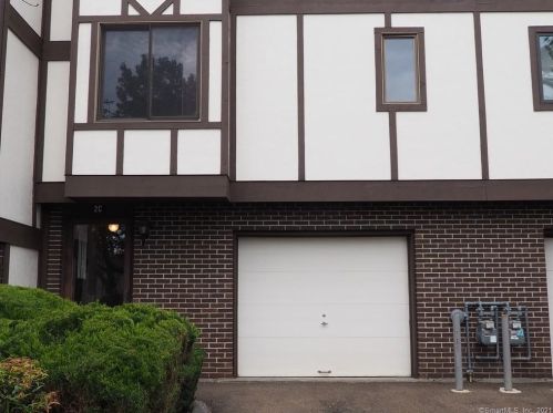 204 New Haven Ave, Derby CT 06418-2142 exterior