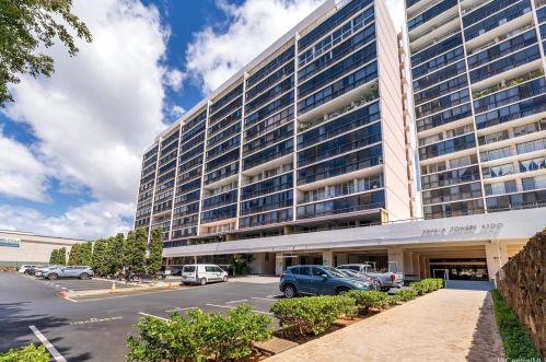 4300 Waialae Ave, Honolulu HI 96816-5735 exterior