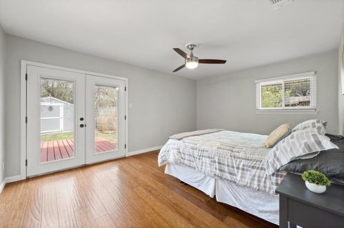 2608 Dunbarton Dr, Austin TX 78723-2233 exterior