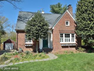 8014 Boulevard Dr, Alexandria, VA 22308-1309