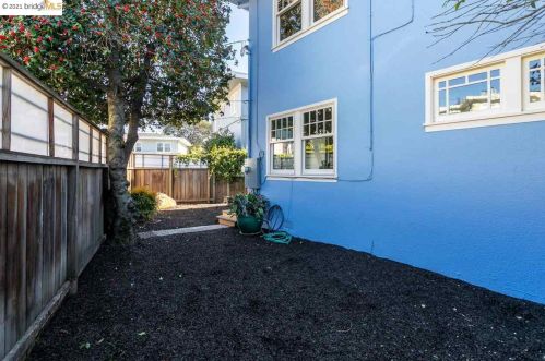 3301 Claremont Ave, Berkeley CA 94705-2710 exterior