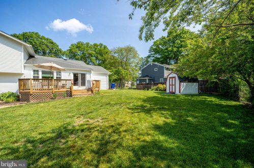 8719 Falkstone Ln, Alexandria VA  22309-4004 exterior