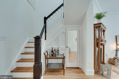 145 U St, Washington DC 20001-2338 exterior