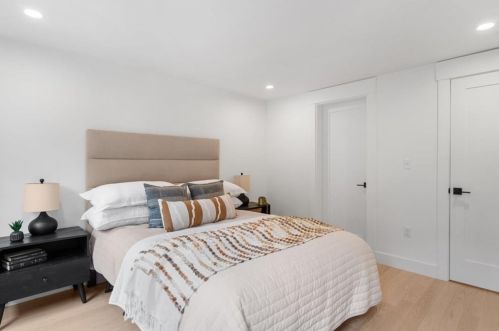 362 8th St, Boston MA 02127-2911 exterior