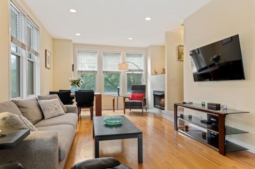 1400 Fillmore St, Chicago IL  60607-4689 exterior