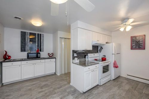 496 Lougeay Rd, Pittsburgh PA 15235-4505 exterior