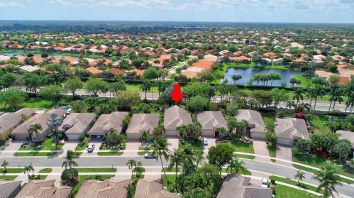 6940 Southport Dr, Boynton Beach FL 33472-6917 exterior