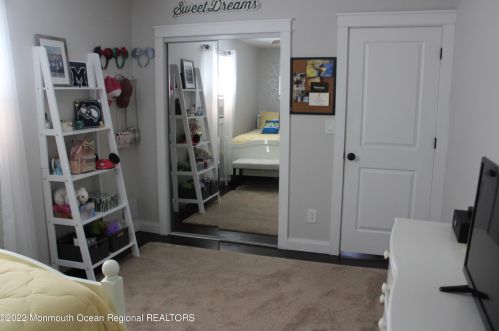 52 4 Winds Dr, Middletown NJ 07748-3141 exterior