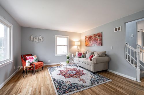 5866 34th St, Milwaukee, WI 53221-4081