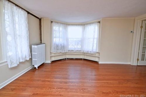 410 Wilton Rd, Ridgefield CT  06877-5533 exterior