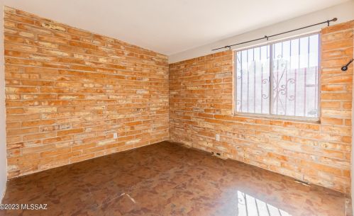 6641 8th Ave, Tucson AZ 85756-6650 exterior