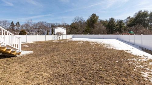 48 Collins St, Seabrook NH 03874-4603 exterior