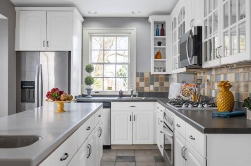 4305 Centre Ave, Pittsburgh PA 15213-1452 exterior