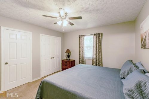 3175 Sarah Lou Dr, Lithonia GA 30078-5748 exterior