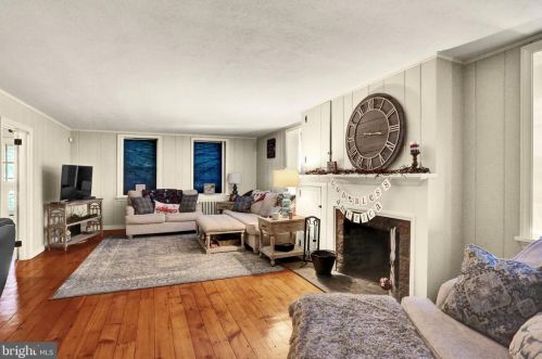 886 Vaughn Rd, Pottstown PA exterior