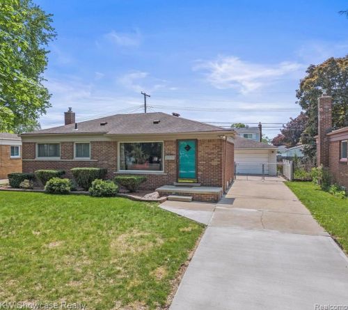 33253 Florence St, Garden City, MI 48135-1030