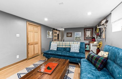 4911 Morris Thomas Rd, Duluth MN 55811-3749 exterior