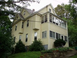 19 Higgins St, Newton, MA 02466-1406