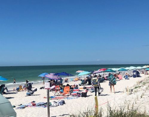 794 107 Ave, Naples FL 34108-1857 exterior