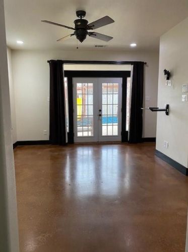 2605 Douglas Ave, Irving TX  75062-5342 exterior