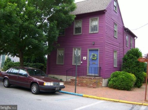 54 4th St, New Castle, DE 19720-5014