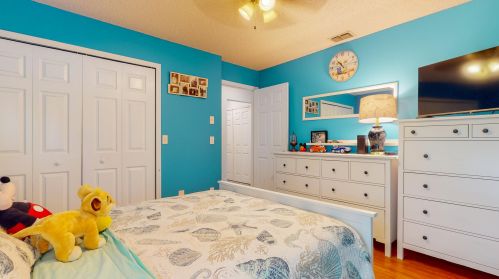 2471 Shell Ave, Fort Pierce FL  34952-6857 exterior