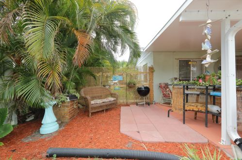 119 Carter Ave, Fort Pierce, FL 34983-3007
