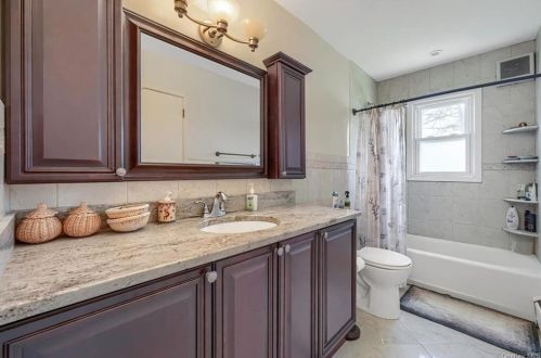 73 Stuart Dr, Poughkeepsie NY 12603-4719 exterior