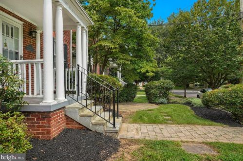 4409 Faraday Pl, Washington DC  20016-4052 exterior