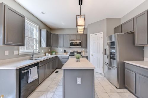 4629 Creekside Cv, Atlanta GA  30349-3936 exterior