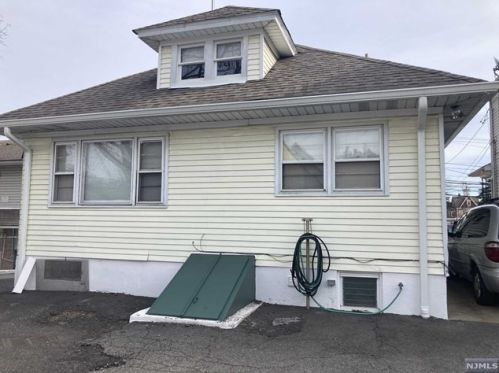 98 Lincoln Ave, Paterson NJ  07506-0014 exterior