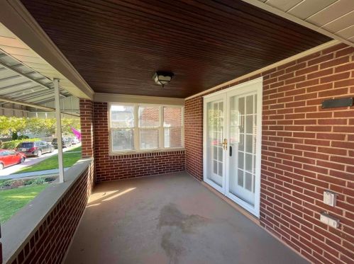 16 Lehigh Ave, Pittsburgh PA 15229-1556 exterior