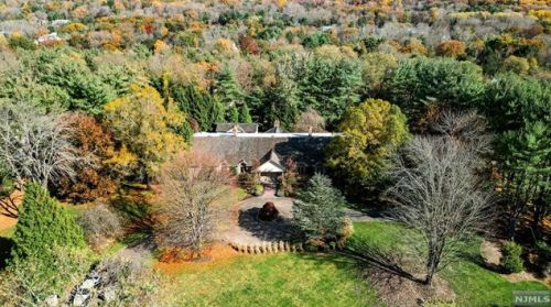 2 Toboggan Rdg Rd, Upper Saddle River NJ 07458-2521 exterior