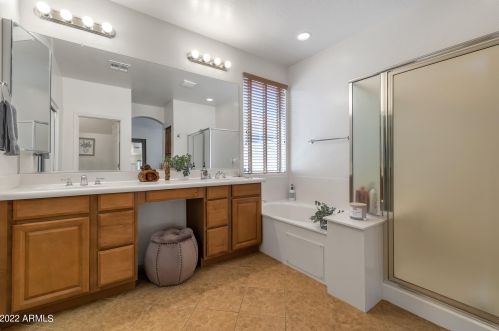 4322 Aracely Dr, Phoenix AZ  85087-5998 exterior