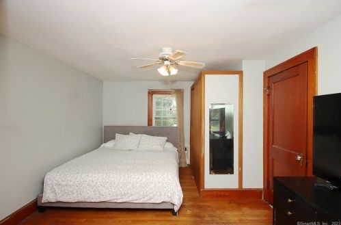 14 Baldwin Ave, Meriden CT 06450-3408 exterior