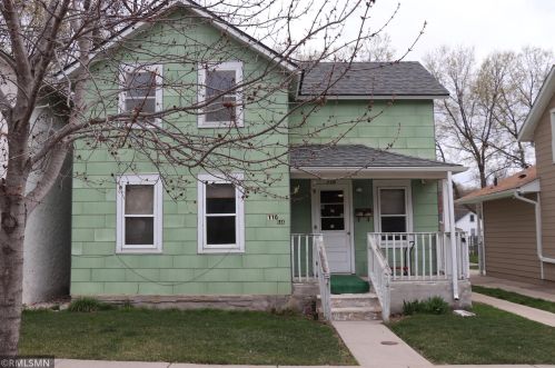 110 Oak St, Chaska, MN 55318-2934