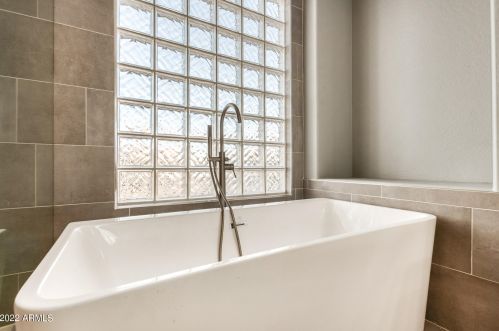 2122 Apache Rain Rd, Phoenix AZ  85085-5084 exterior