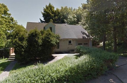 7820 Lloyd Ave, Pittsburgh PA  15218-1740 exterior