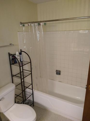 6028 Prt Ave, Milwaukee WI 53223-4120 exterior