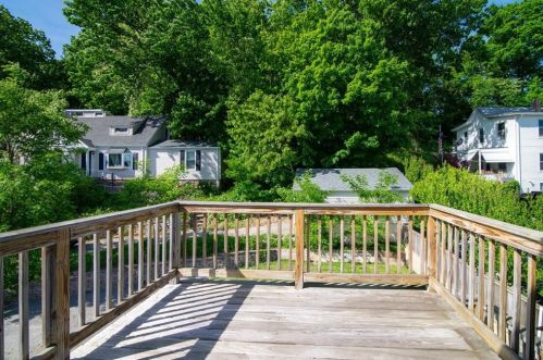 1883 Smith St, Providence RI 02908-1822 exterior