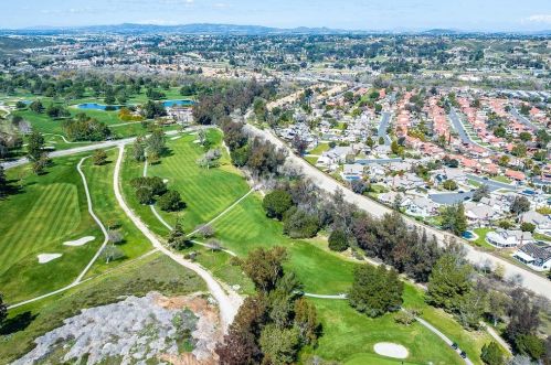 45627 Clubhouse Dr, Temecula CA 92592-5934 exterior