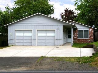 1320 Spg Gdn St, Portland OR  97219-3649 exterior